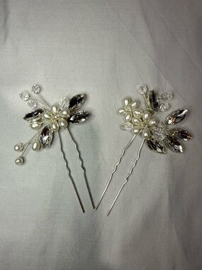 Pearl & Crystal Floral Hair Pins - Silver Tone